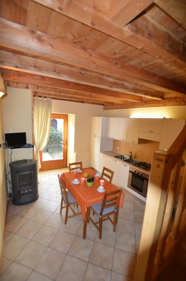 Rustico Giulietta E Romeo Villa Colico Bagian luar foto