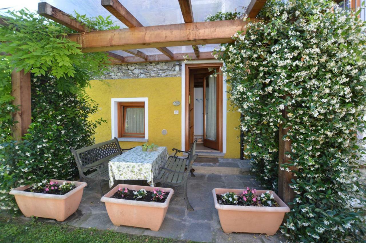 Rustico Giulietta E Romeo Villa Colico Bagian luar foto